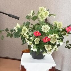 キリストが十字架への道をあ歩む